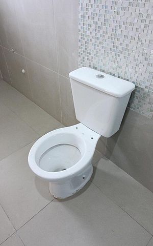 Casa à venda com 212m², 3 quartos e 2 vagasDetalhes do Banheiro da Suíte