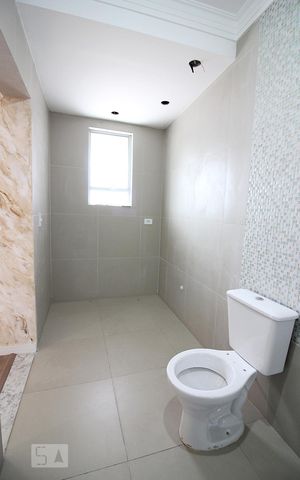 Casa à venda com 212m², 3 quartos e 2 vagasBanheiro da Suíte