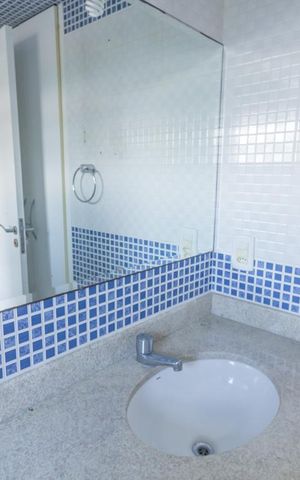 Casa à venda com 310m², 3 quartos e 3 vagasBanheiro da Suíte