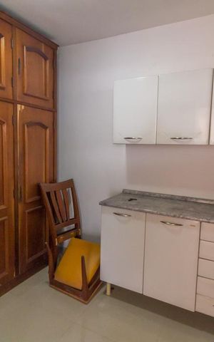 Casa à venda com 310m², 3 quartos e 3 vagasQuarto de Serviço