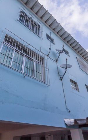 Casa à venda com 310m², 3 quartos e 3 vagasFachada de trás
