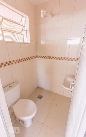 Casa à venda com 310m², 3 quartos e 3 vagasBanheiro de Serviço