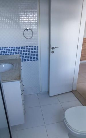 Casa à venda com 310m², 3 quartos e 3 vagasBanheiro da Suíte
