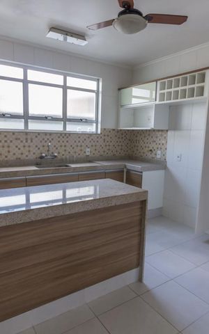 Casa à venda com 310m², 3 quartos e 3 vagasCozinha