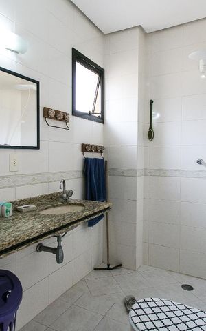 Casa de condomínio à venda com 155m², 3 quartos e 3 vagasBanheiro da Suíte