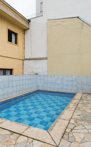 Casa de condomínio à venda com 155m², 3 quartos e 3 vagasÁrea comum - Piscina