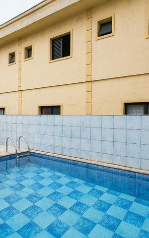Casa de condomínio à venda com 155m², 3 quartos e 3 vagasÁrea comum - Piscina