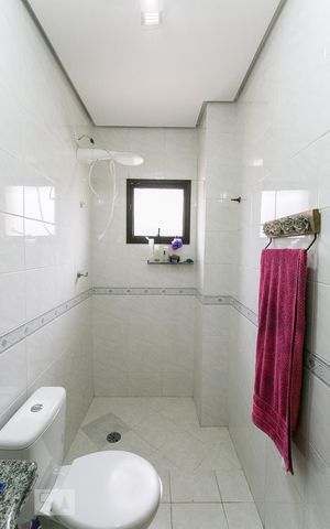 Casa de condomínio à venda com 155m², 3 quartos e 3 vagasBanheiro Social