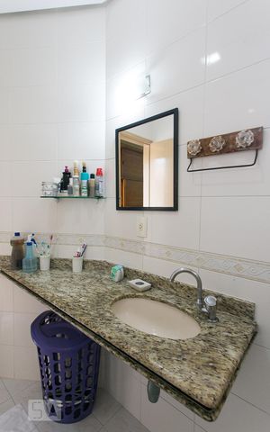 Casa de condomínio à venda com 155m², 3 quartos e 3 vagasBanheiro da Suíte