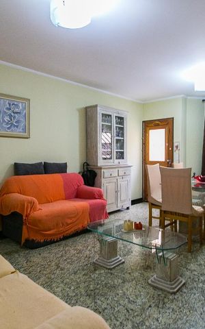 Casa de condomínio à venda com 155m², 3 quartos e 3 vagasSala