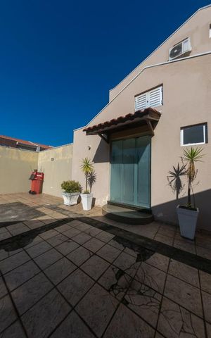 Casa de condomínio à venda com 90m², 2 quartos e 3 vagas Casa de condomínio à venda com 90m², 2 quartos e 3 vagasÁrea Externa