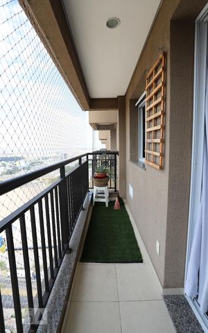 Apartamento para alugar com 73m², 3 quartos e 2 vagasVaranda