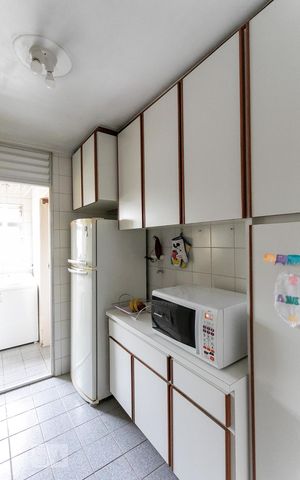 Apartamento à venda com 78m², 3 quartos e 2 vagas Apartamento à venda com 78m², 3 quartos e 2 vagasCozinha
