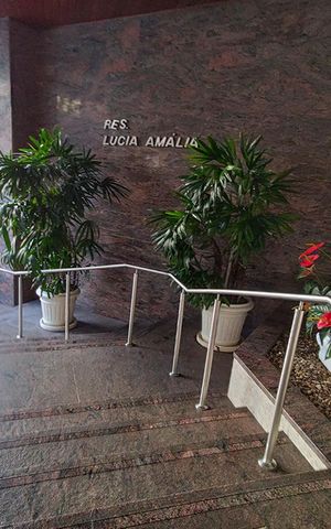 Apartamento à venda com 217m², 2 quartos e 2 vagas Apartamento à venda com 217m², 2 quartos e 2 vagasHall de Entrada