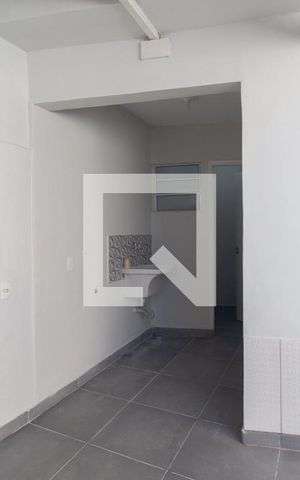 Casa para alugar com 172m², 3 quartos e 1 vaga Casa para alugar com 172m², 3 quartos e 1 vagaÁrea de serviço
