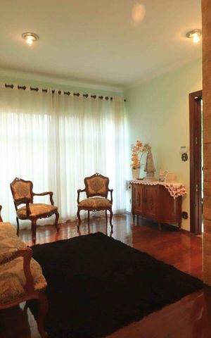 Casa à venda com 400m², 3 quartos e 5 vagasSala 1