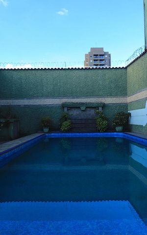 Casa à venda com 400m², 3 quartos e 5 vagasPiscina