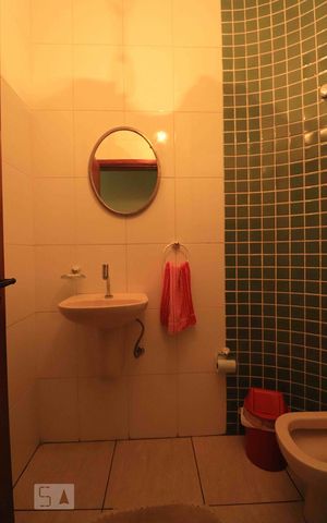Casa à venda com 400m², 3 quartos e 5 vagasLavabo