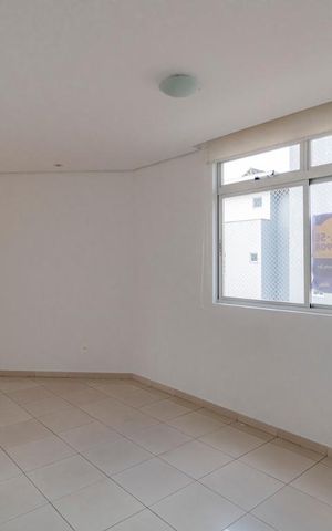 Apartamento à venda com 100m², 3 quartos e 2 vagasSala