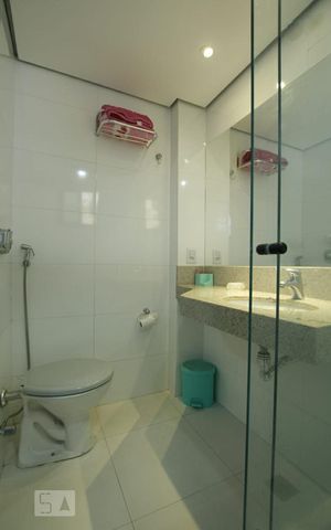 Studio à venda com 60m², 1 quarto e sem vaga Studio à venda com 60m², 1 quarto e sem vagaBanheiro da Suíte