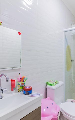 Casa para alugar com 250m², 3 quartos e 2 vagasBanheiro