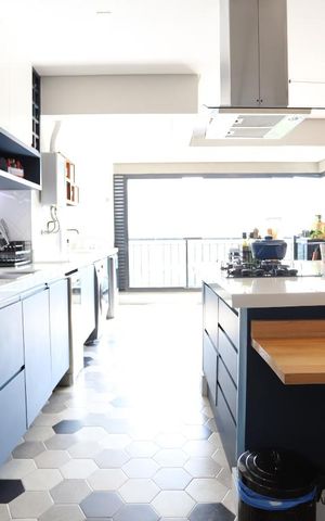 Apartamento à venda com 77m², 2 quartos e 2 vagasCozinha