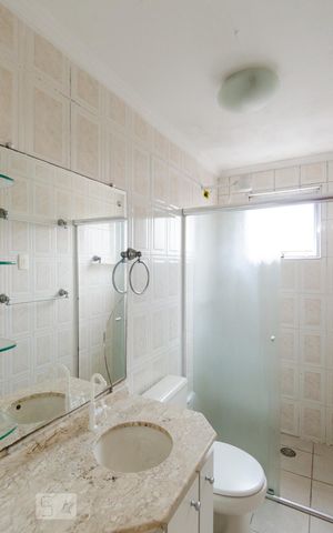 Apartamento à venda com 70m², 2 quartos e 1 vaga Apartamento à venda com 70m², 2 quartos e 1 vagaBanheiro