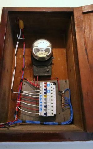 Casa à venda com 90m², 2 quartos e 2 vagasParte Elétrica Revitalizada