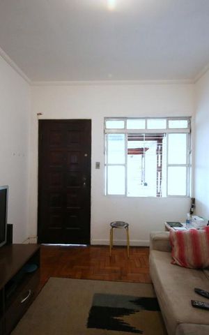 Casa à venda com 90m², 2 quartos e 2 vagasSala