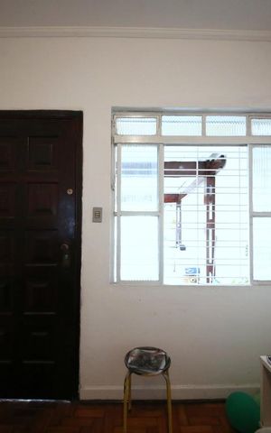 Casa à venda com 90m², 2 quartos e 2 vagasSala
