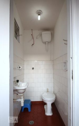 Casa à venda com 90m², 2 quartos e 2 vagasBanheiro de Serviço