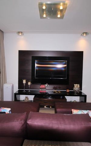 Casa à venda com 475m², 3 quartos e 5 vagasSala