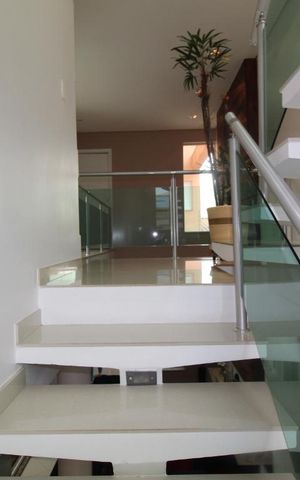 Casa à venda com 475m², 3 quartos e 5 vagasAcesso para as suites