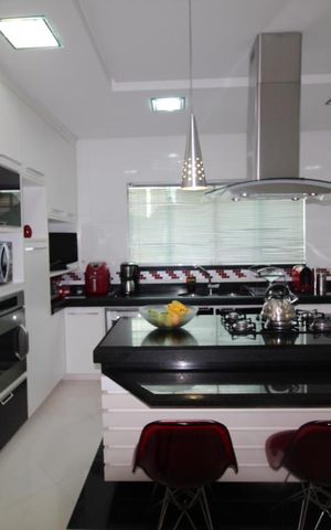 Casa à venda com 475m², 3 quartos e 5 vagasCozinha