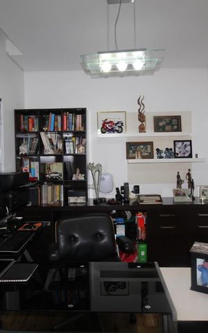 Casa à venda com 475m², 3 quartos e 5 vagasHome office