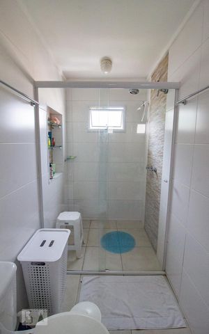 Casa à venda com 250m², 4 quartos e 2 vagassuite 1
