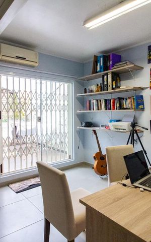 Casa à venda com 250m², 4 quartos e 2 vagasbanheiro