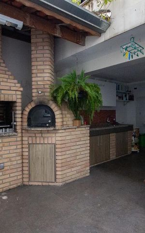 Casa à venda com 250m², 4 quartos e 2 vagasArea gourmet