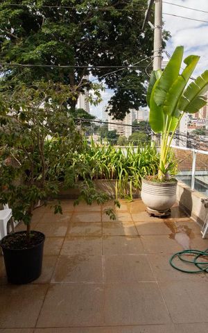 Casa à venda com 250m², 4 quartos e 2 vagasVaranda Sala