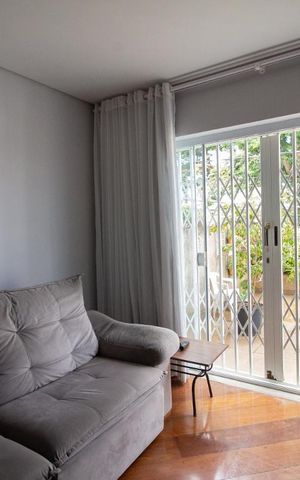 Casa à venda com 250m², 4 quartos e 2 vagasSala