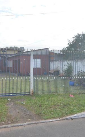 Casa à venda com 92m², 3 quartos e 2 vagasFachada