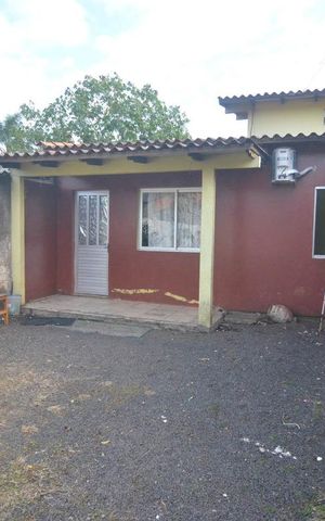 Casa à venda com 92m², 3 quartos e 2 vagasPátio
