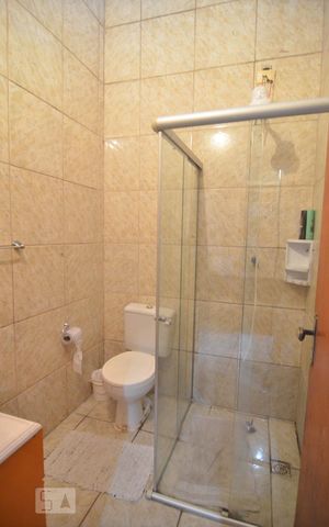 Casa à venda com 92m², 3 quartos e 2 vagasBanheiro