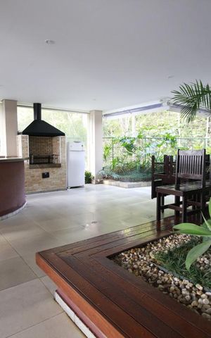 Apartamento à venda com 96m², 2 quartos e 2 vagasÁrea comum - Churrasqueira