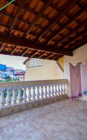 Casa à venda com 180m², 4 quartos e 2 vagas Casa à venda com 180m², 4 quartos e 2 vagasVaranda do Quarto 1