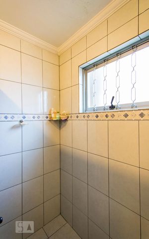 Casa à venda com 180m², 4 quartos e 2 vagas Casa à venda com 180m², 4 quartos e 2 vagasBanheiro Social 1