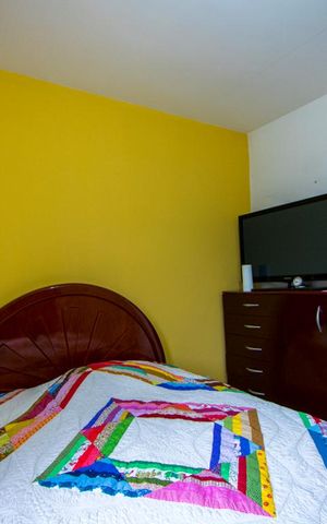 Casa à venda com 180m², 4 quartos e 2 vagas Casa à venda com 180m², 4 quartos e 2 vagasQuarto 2