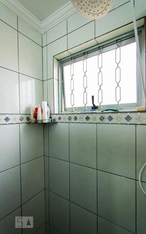 Casa à venda com 180m², 4 quartos e 2 vagas Casa à venda com 180m², 4 quartos e 2 vagasBanheiro da Suíte