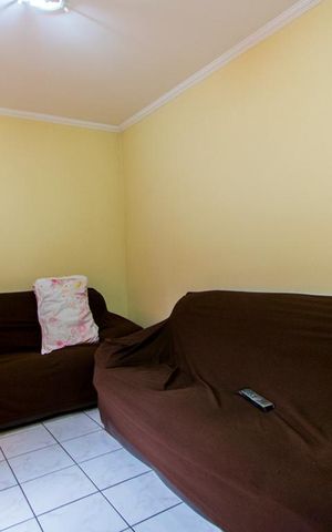 Casa à venda com 180m², 4 quartos e 2 vagas Casa à venda com 180m², 4 quartos e 2 vagasSala