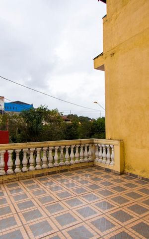 Casa à venda com 180m², 4 quartos e 2 vagas Casa à venda com 180m², 4 quartos e 2 vagasQuintal 1